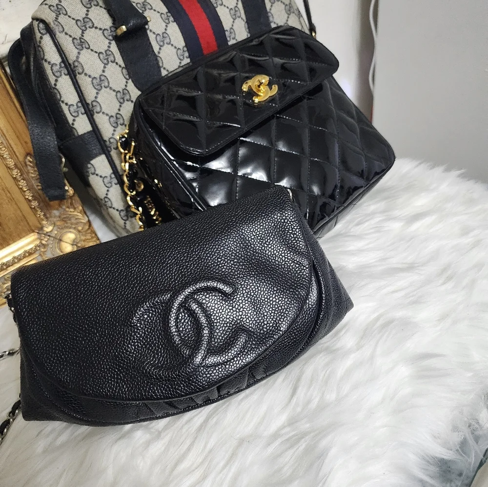 Chanel Black Quilted Leather Bag - Picture 14 of 16